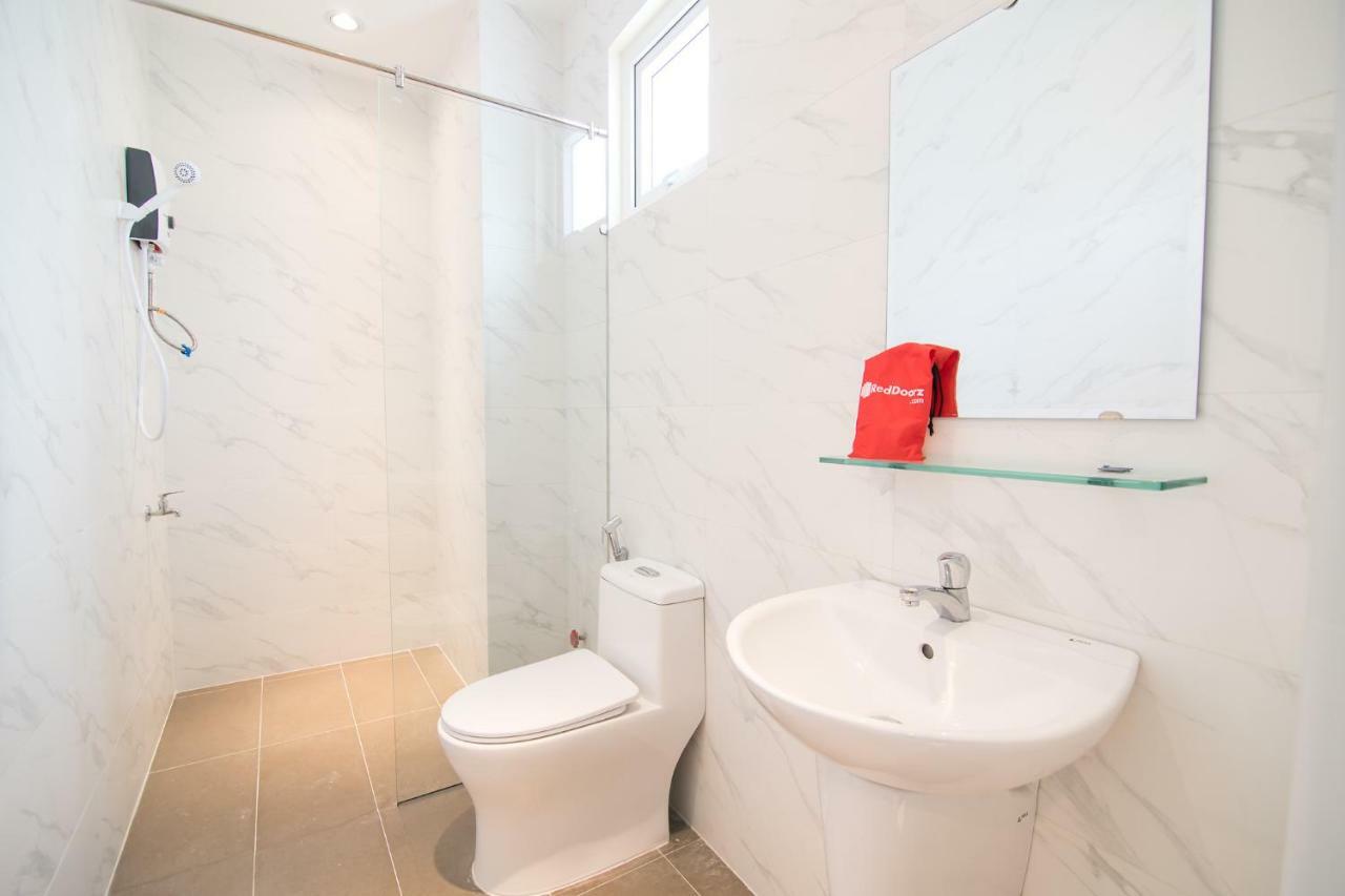 Hotel Reddoorz Near Xo Viet Nghe Tinh Street Thành Pho Ho Chí Minh Esterno foto